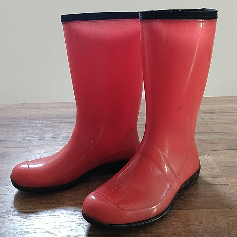 Coral pink Kamik Rain Boots